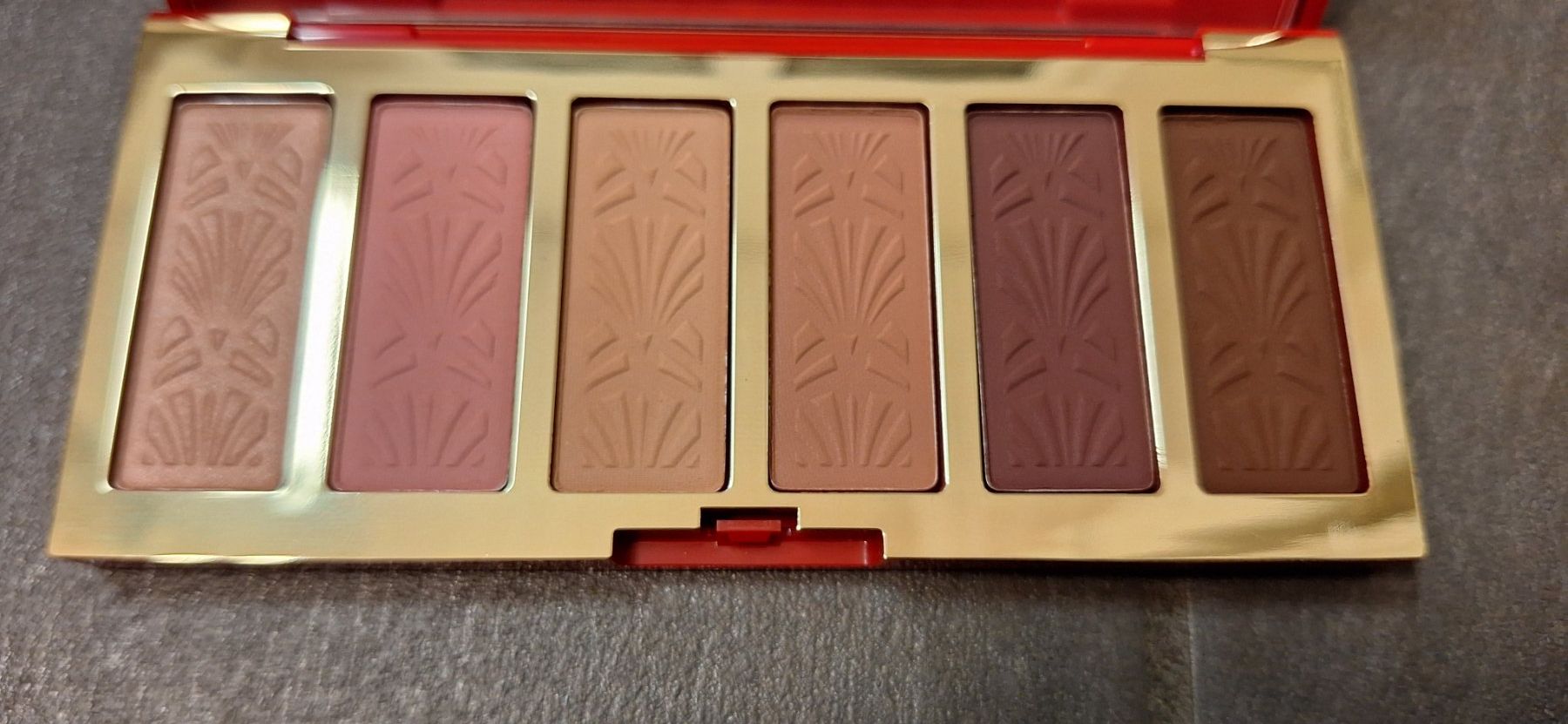 Estée Lauder Make-up: Estée Lauder, palette ombre à paupière / Lidschatten – Nuovo e nell'imballaggio originale da Lussery-Villars venduto da pousinete02