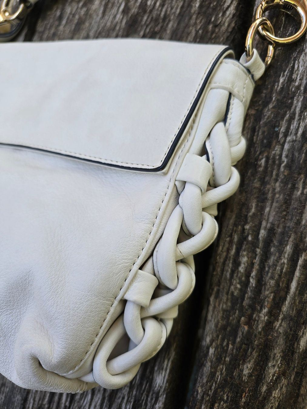 Coccinelle Taschen für Damen: Accessoires: Coccinelle Tasche Leder weiss – Gebraucht aus Romanshorn von Rachacha 2
