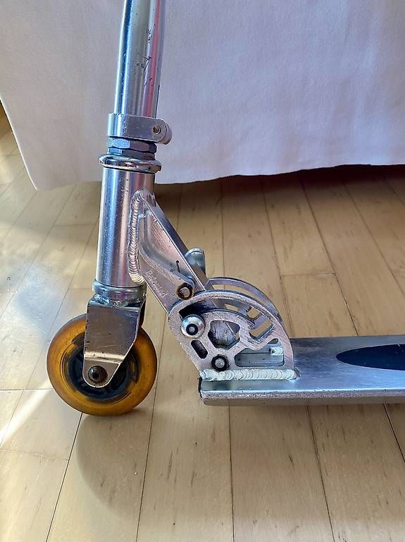 Veicoli per bambini: Robuster Micro Scooter – Usato da Reinach BL venduto da mar_9yy7 1
