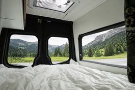 Einzigartiger Sprinter Camper mit Neuem Motor ab MFK