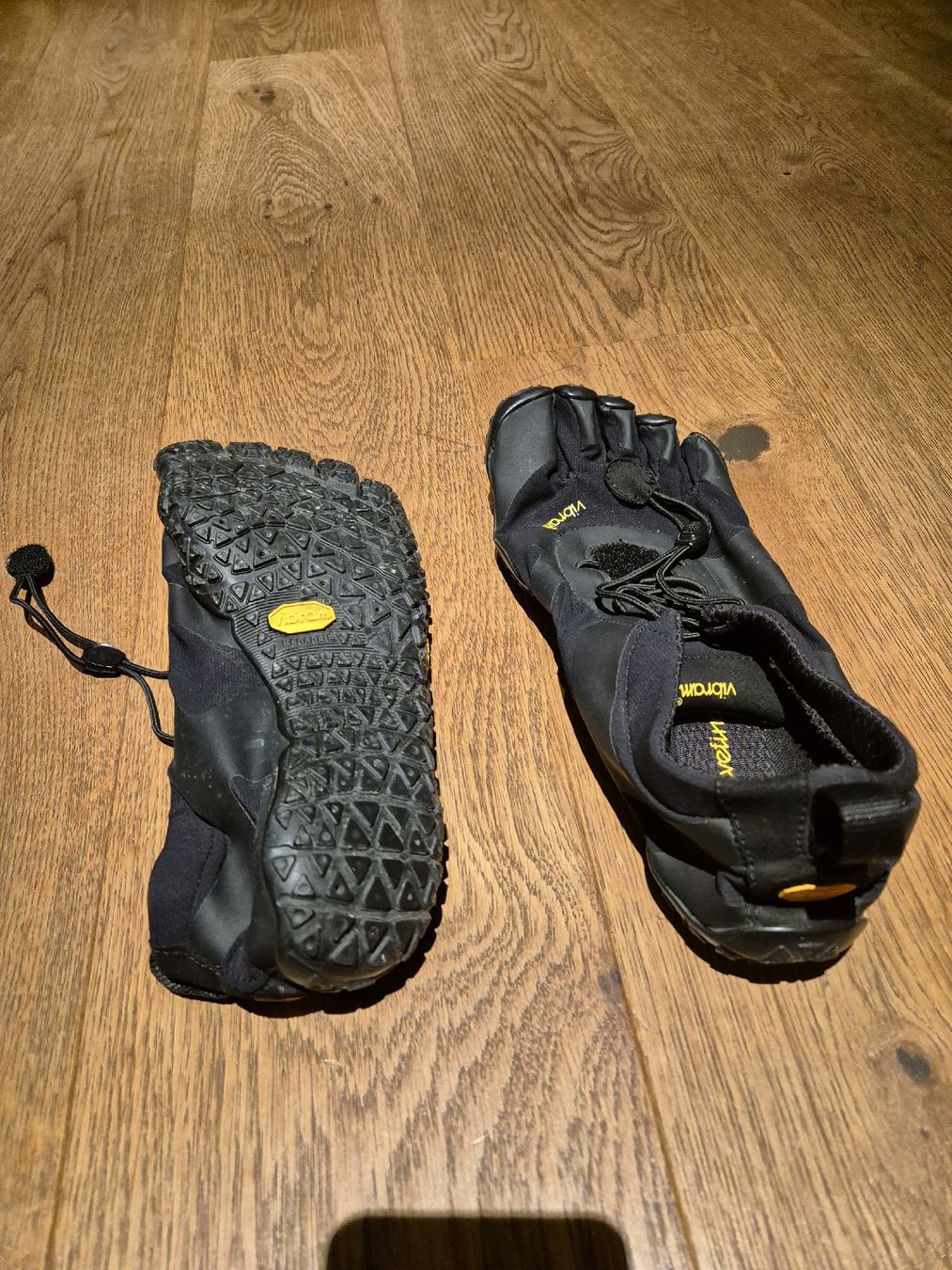 Vibram Chaussures hommes: Barfuss-Schuhe von vibram – D'occasion à Samstagern par M86R