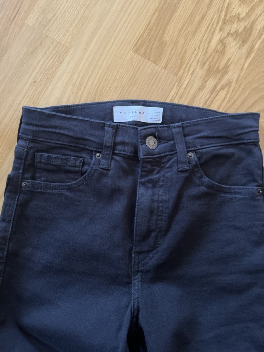 Jeans: Schwarze Jeans W32 L32 – Gebraucht aus Rünenberg von ZwergLi100 1