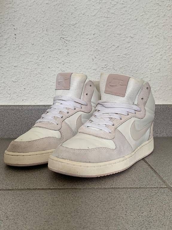 Nike Scarpe da donna: Basket nike rose et blanc taille 38.5 – Usato da St-Prex venduto da natali78 1