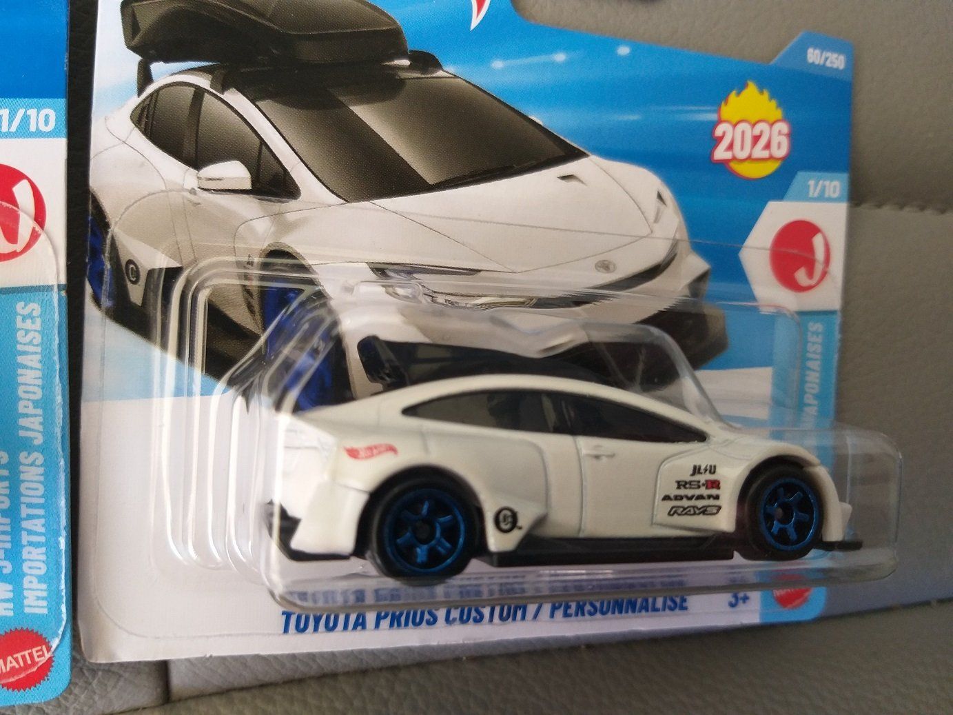 Toyota Modellini d'auto: Hot Wheels 2x Toyota Prius Custom Varianten Dackbox – Nuovo e nell'imballaggio originale da Brugg AG venduto da Evilweevil 1