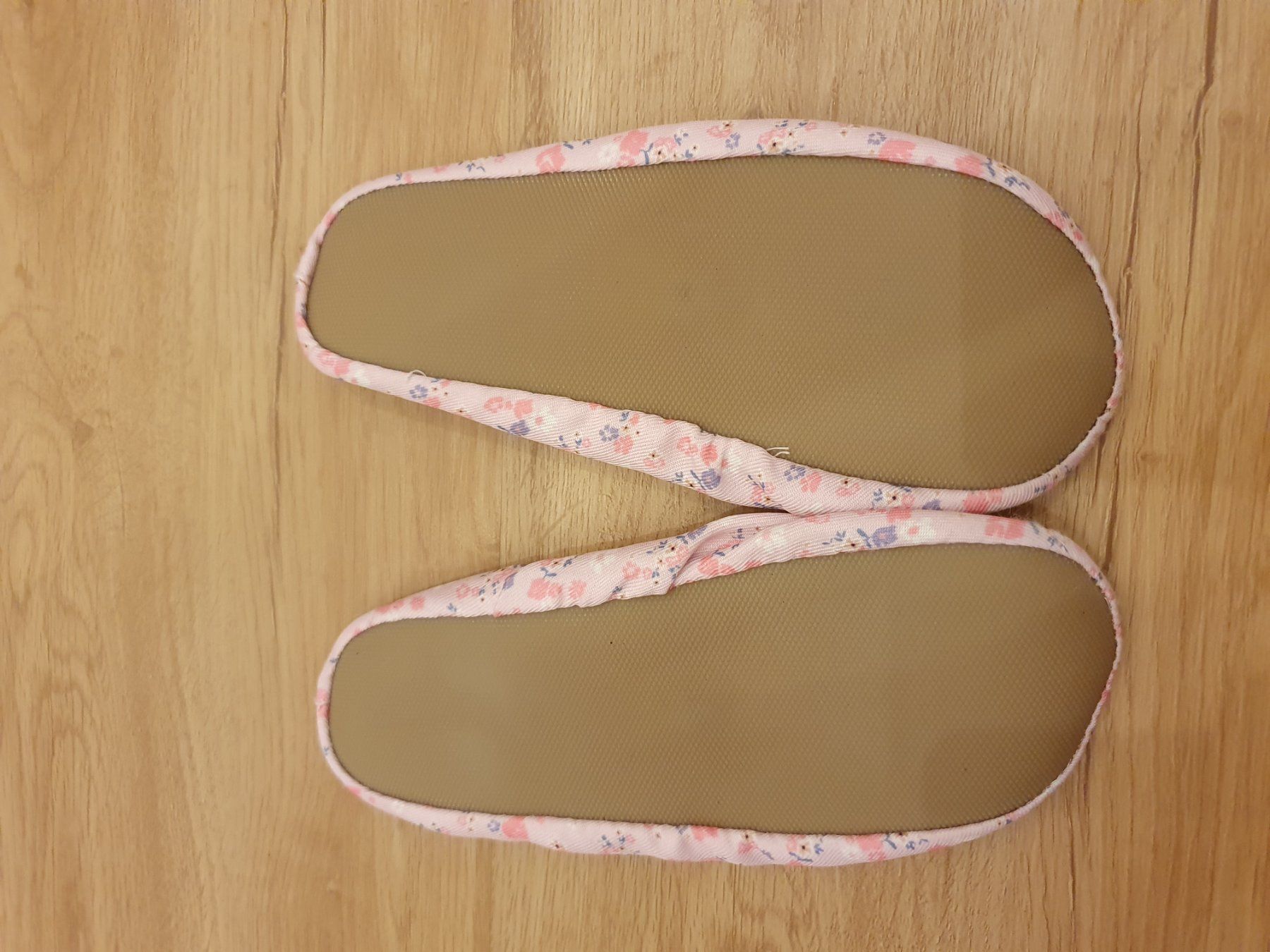 Schuhe für Mädchen: Turnschläppchen Gr. 31/32, rosa, Blumen – Gebraucht aus Heinrichswil von frankie19860 2