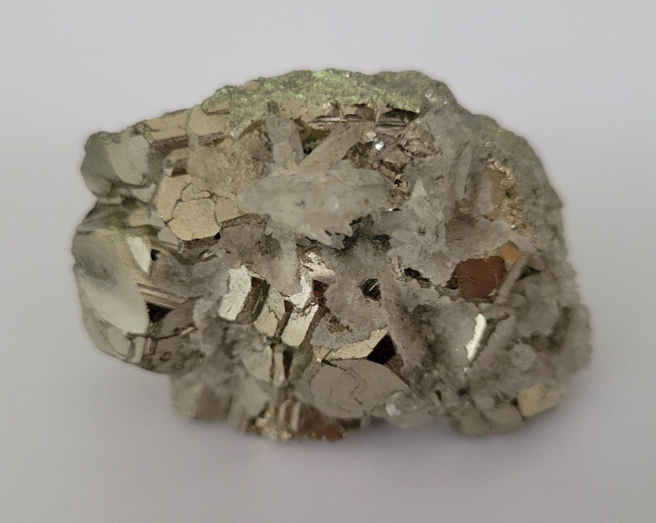 Minerali & Pietre curative: Peru: wunderschöner Matrix Pyrit-Schwimmer mit Quarz, 185g – Nuovo (secondo la descrizione) da Lima- Peru venduto da Alpaka-Haus