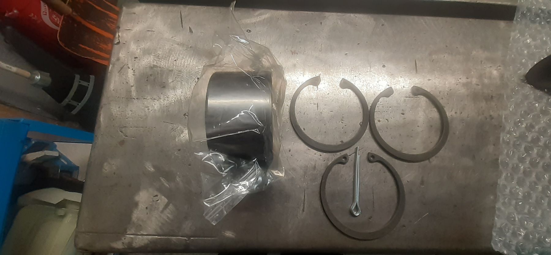 Cuscinetti a sfere: Roulement de roue BÖLK / BOL-E091167 – Nuovo e nell'imballaggio originale da Le Locle venduto da CHEGUA 1