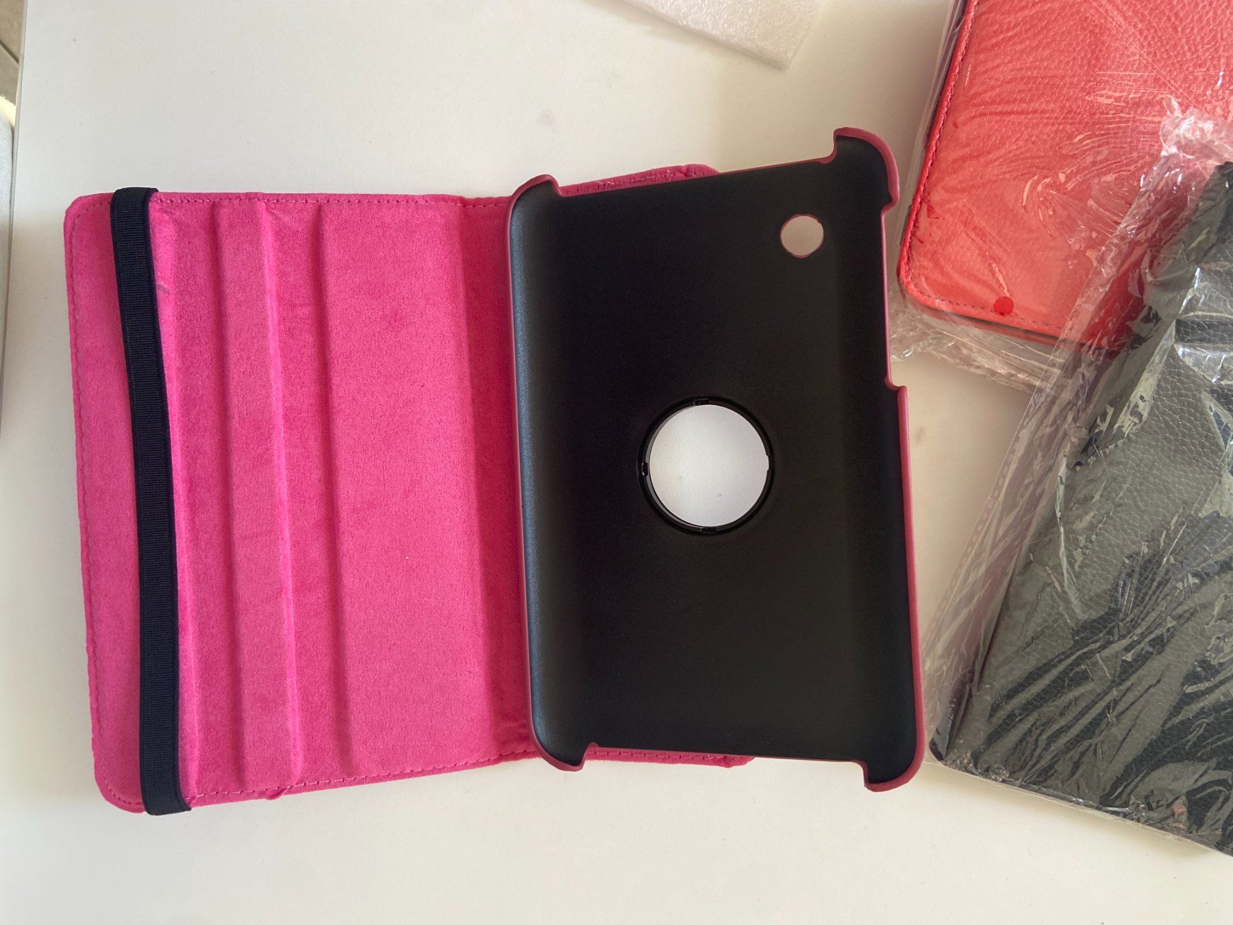 Apple Covers & Borse: Universal 7" Tablet Case – 360° Rotating Cover – Nuovo e nell'imballaggio originale da Bellinzona venduto da SuisseElectronics 3