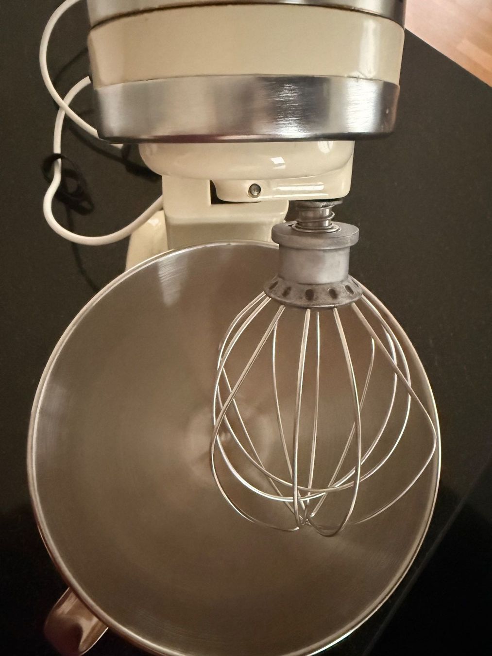 Kitchenaid Küchengeräte: Kitchenaid Küchenmaschine Beige/Creme – Gebraucht aus Reichenburg von Benutzer123_ 6