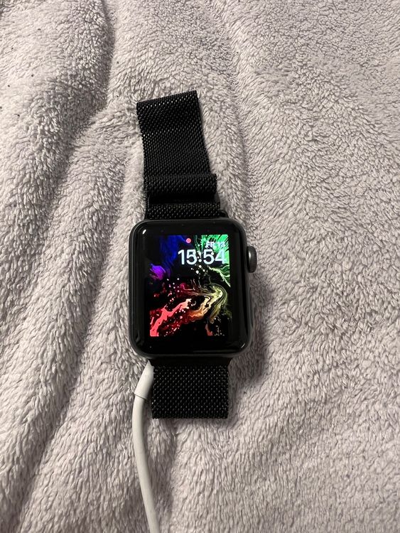 Apple Watch Series 3 - 38 mm Space Grey Aluminium | Kaufen auf Ricardo