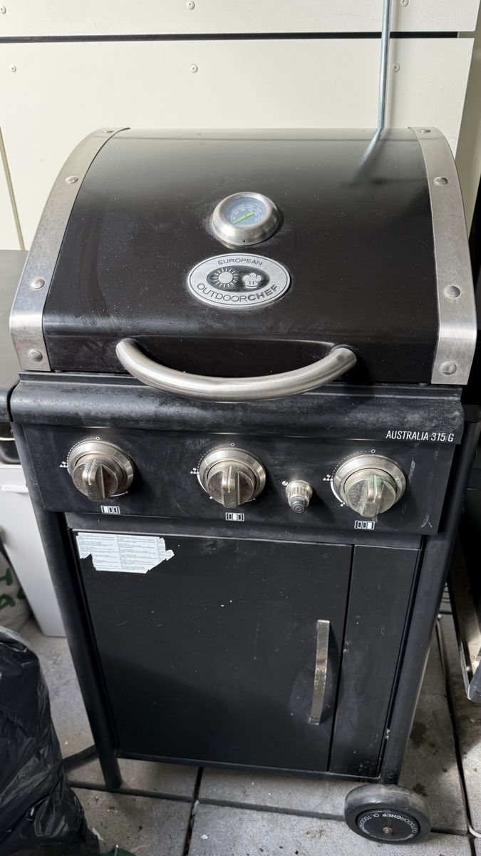 Griglie: Australia 315 G Gas Grill – Usato da Zürich venduto da waltermanesh