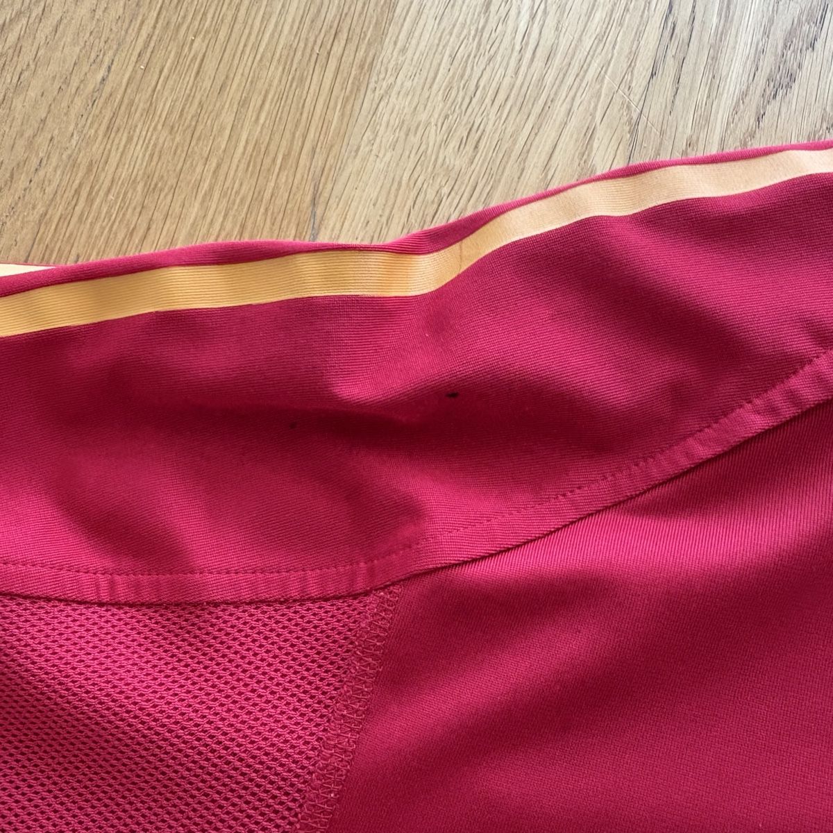 Adidas Leibchen & Hosen: Spanien Trikot Adidas 2004 – Gebraucht aus Winterthur von LaBodega 2