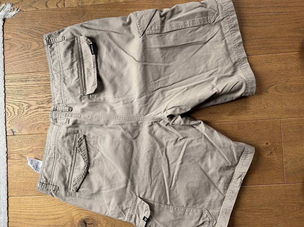 Pantaloni: Billabong Cargo Shorts – Usato da Sevgein venduto da jim_tby9 1