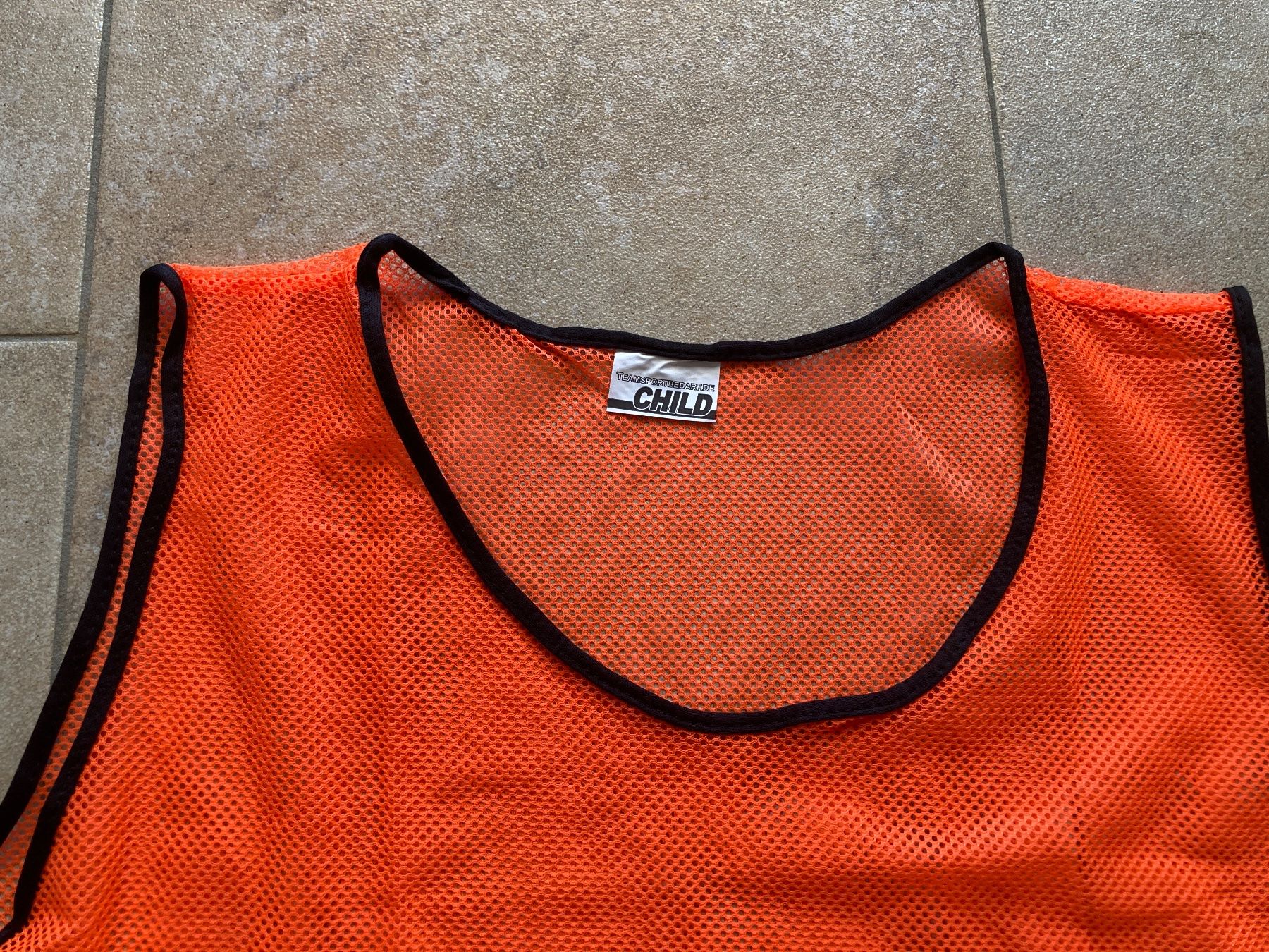 Leibchen & Hosen: Trainingsleibchen/Überziehtrikot 2x Kinder, orange – Neu und originalverpackt aus Gelterkinden von froggy80 2