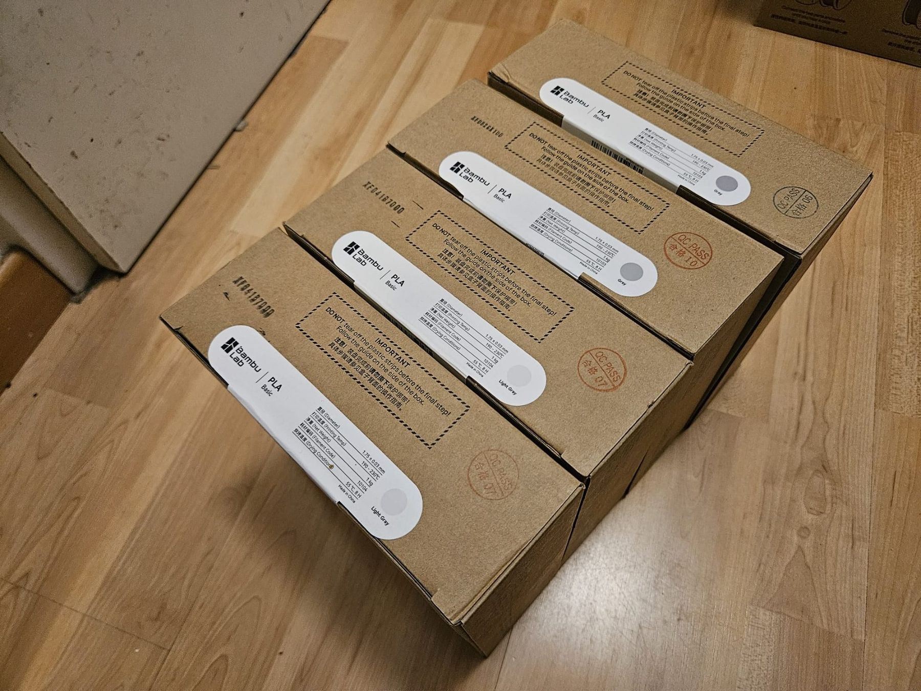 Bambu Lab Filament: Bambu Lab PLA Basic, 2x Gray & 2x Light Gray Refills – Neu und originalverpackt aus Winterthur von Moineau_Mechanics