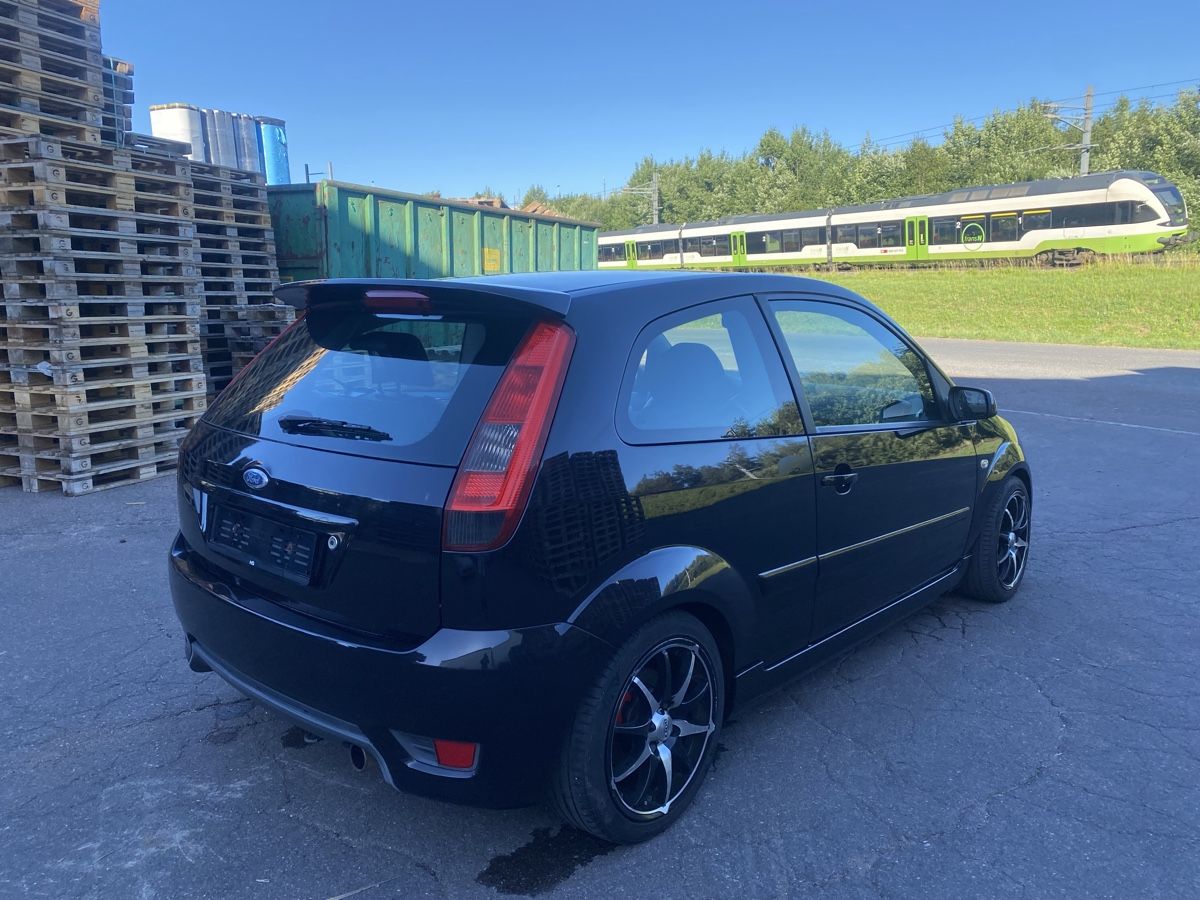 Ford Automobili: Ford Fiesta ST150 – Difettoso da La Chaux-de-Fonds venduto da mik_c8vp 3