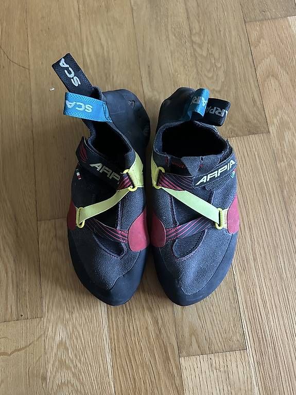 Scarpe da donna: Scarpa Kletterschuhe Damen – Usato da Kriens venduto da lora.venetz