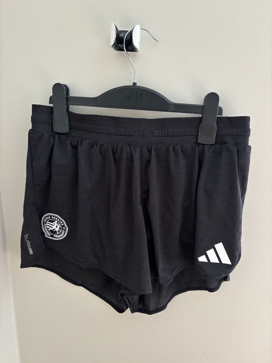 Adidas Pantaloni: Adidas Running Shorts new ClimaCool Size S – Nuovo e nell'imballaggio originale da Zürich venduto da ich_z6th