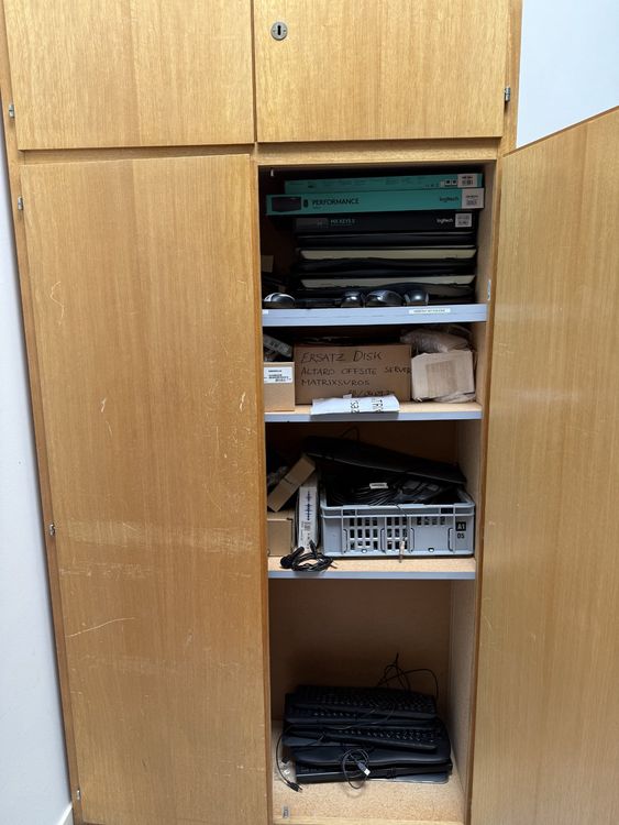Armadi: Holzschrank – Usato da Lohn-Ammannsegg venduto da tschemeker 3