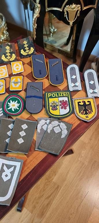 Plaketten & Abzeichen: Sammlung Abzeichen Militär – Gebraucht aus Kaufdorf von Nati-Nati 1