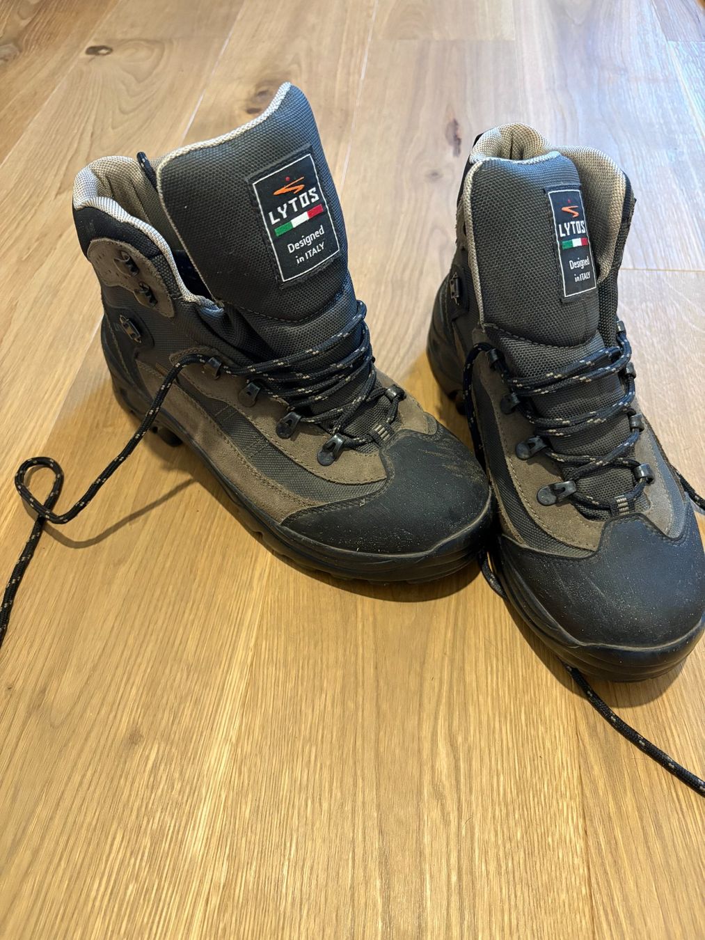Scarpe da uomo: Grösse 41 Lytos Wanderschuhe – Usato da Siebnen venduto da dar_l2wq 1