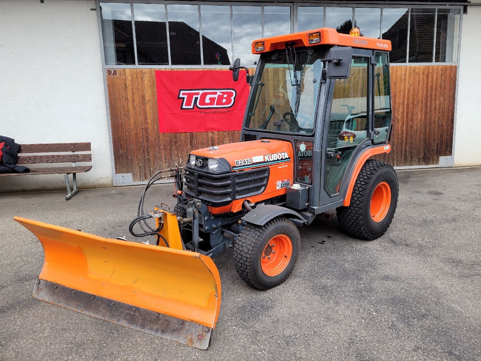 Kubota Traktoren: Kubota Traktor B 2410 – Gebraucht aus zäziwil von Ruhe5
