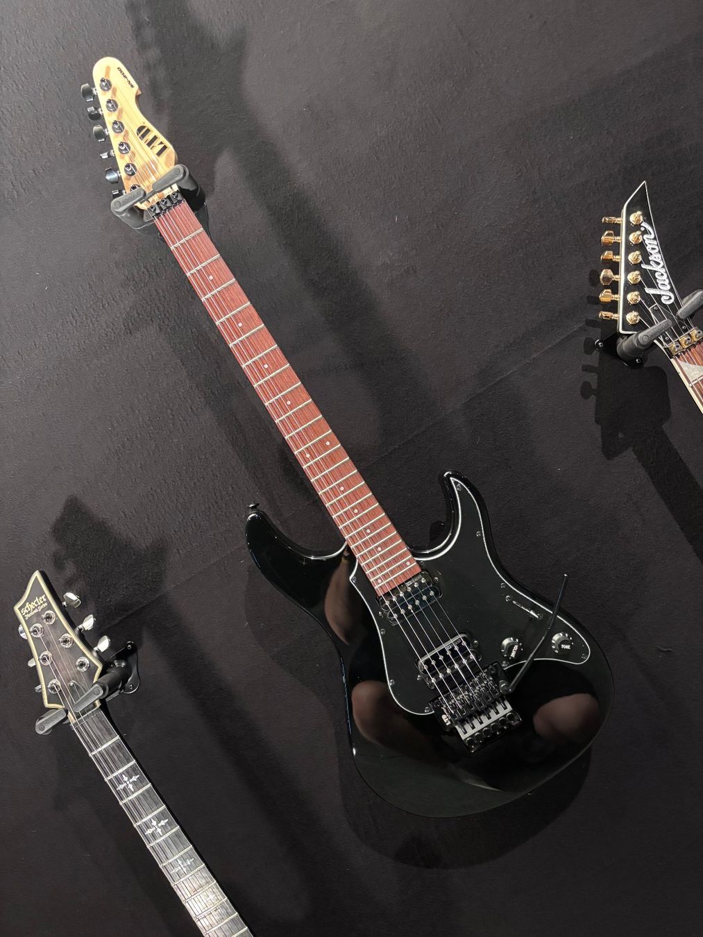 Esp Strumenti musicali: ESP LTD SN-200 FR Black – Nuovo e nell'imballaggio originale da Kaiserstuhl AG venduto da GTM-Kaiserstuhl