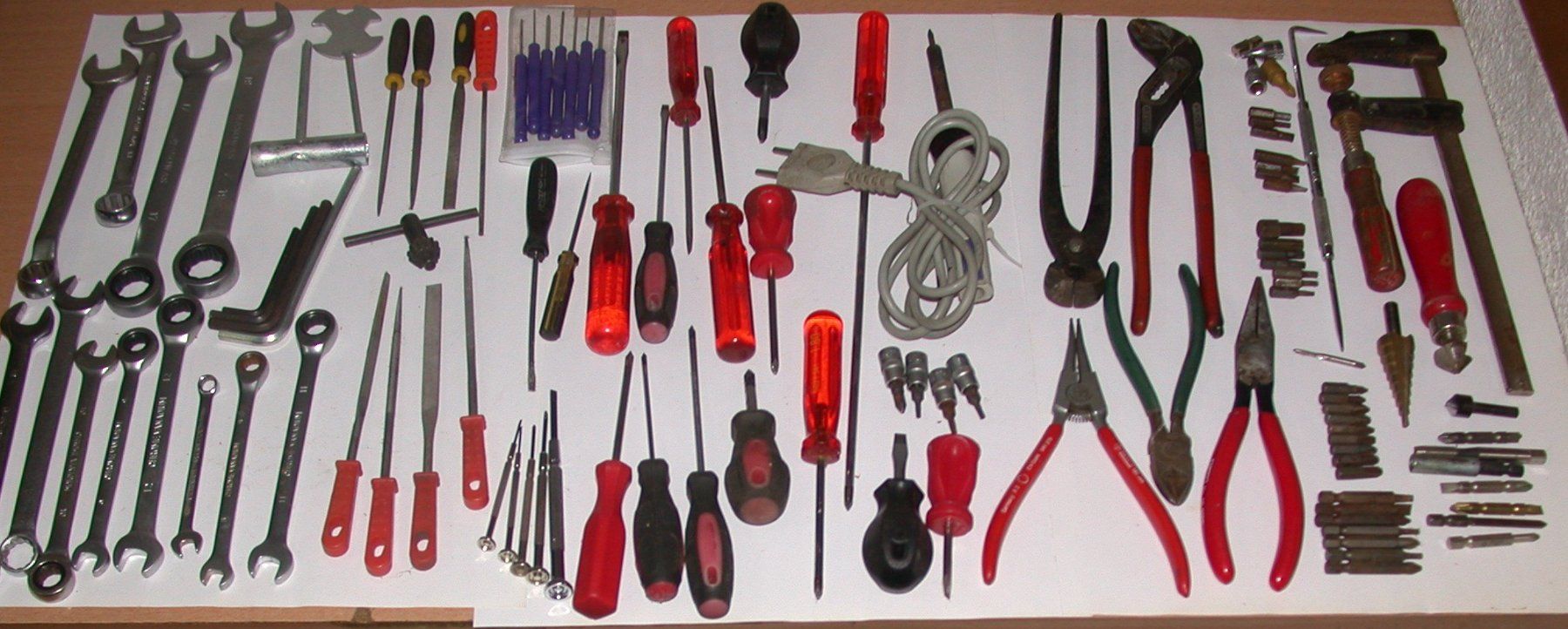 Tous les outils: Werkzeug Konvolut2 – D'occasion à Lengnau AG par imf_s96l