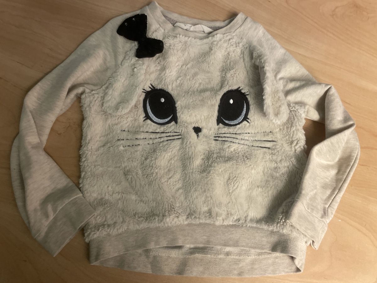 H&M Kleiderpakete & -sets: Süsses H&M Mädchen Set, Pullover mit Katze & Jeans,Gr.98/104 – Neu (gemäss Beschreibung) aus Obergerlafingen von cabo4 1