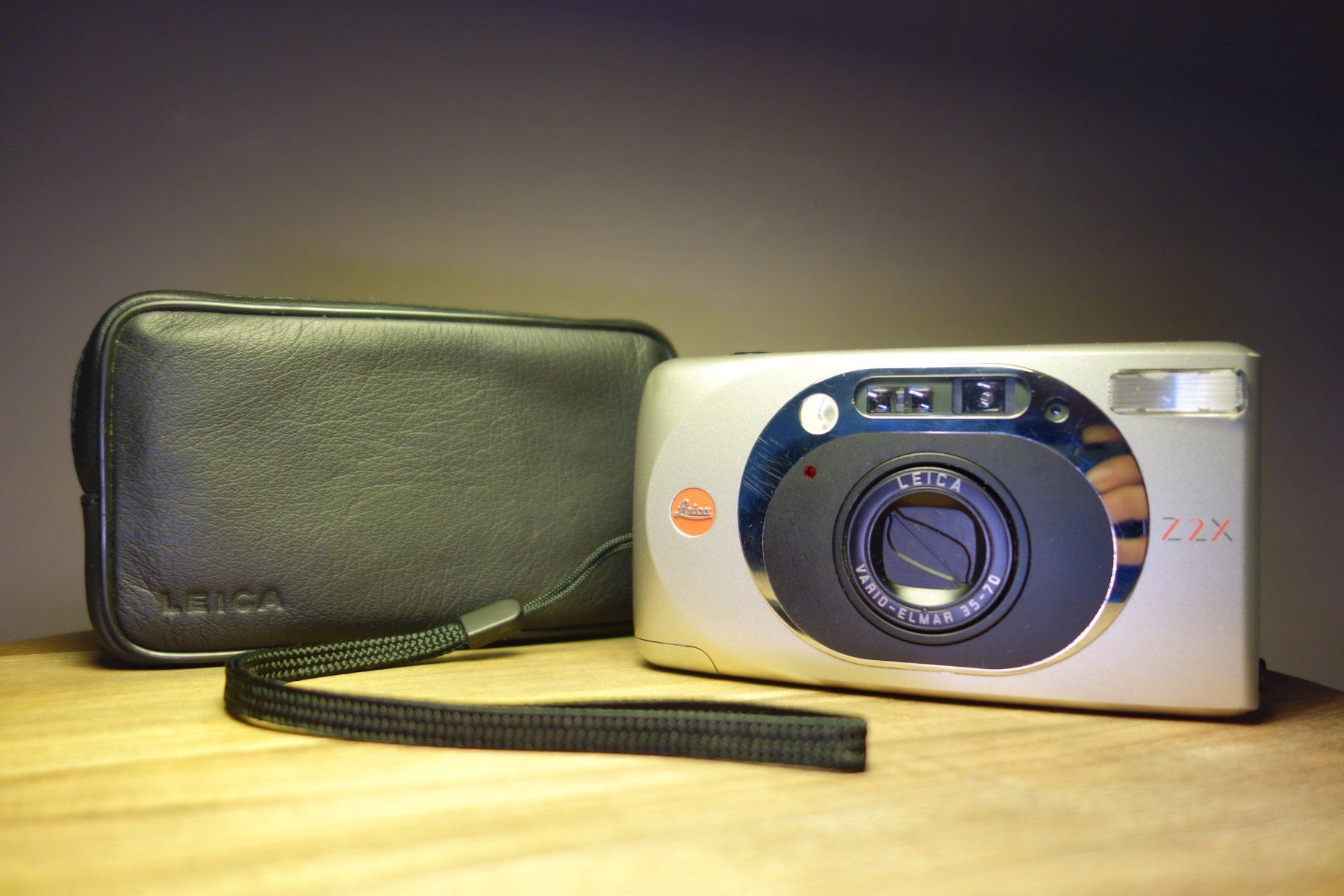 Leica Fotocamera: Leica Z2X 35mm – Usato da Bern venduto da Phandora