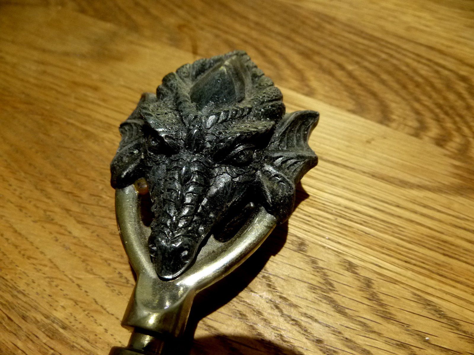 Apribottiglie & Tappi per chiusura: Zapfenzieher Drache einzigartig mit Drachenkopf – Usato da Hochfelden venduto da swissice 1