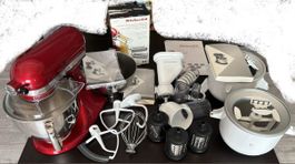 Robot KitchenAid Artisan rouge avec de nombreux accessoires