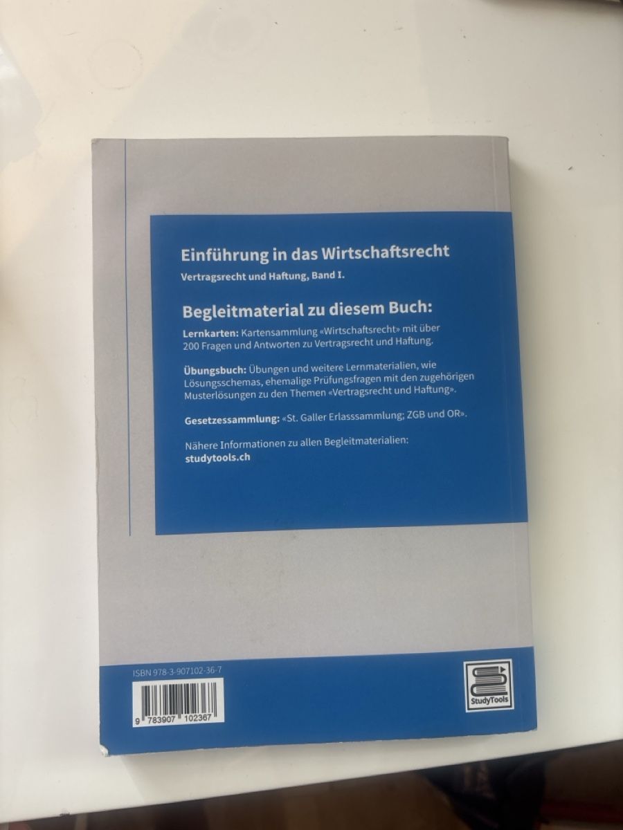 Libri: Einführung in das Wirtschaftsrechtlich System – Usato da St. Gallen venduto da ajsa.njie 1