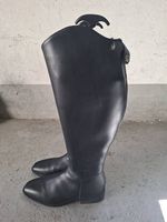 Neue Lederreitstiefel