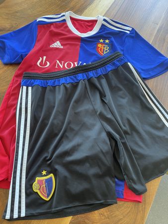 FC Basel Fussball Trikot (& Hosen)