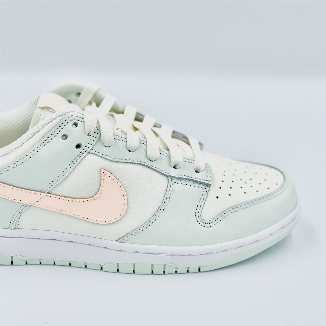 Nike Damenschuhe: Nike Dunk Low Barely Green (W) EU 40.5 – Neu und originalverpackt aus Erlinsbach von sasneakers 2