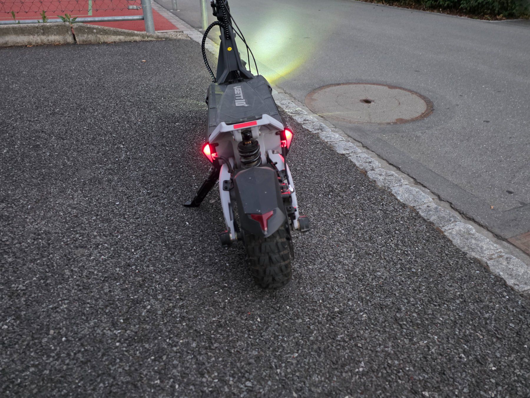 Scooters: VSETT 10+ Elektroroller – D'occasion à Hergiswil NW par swi_zcd7 4