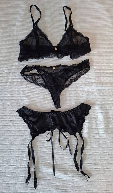Autres dessous:  Chantelle Dessous-Paket  5-teilig – D'occasion à Affoltern am Albis par Feather