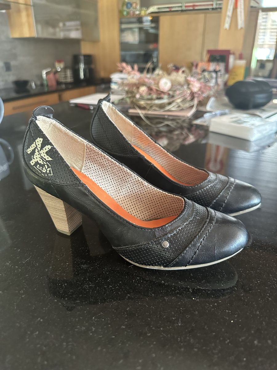 Scarpe da donna: Carina – Usato da Niederwangen BE venduto da 08_Diva