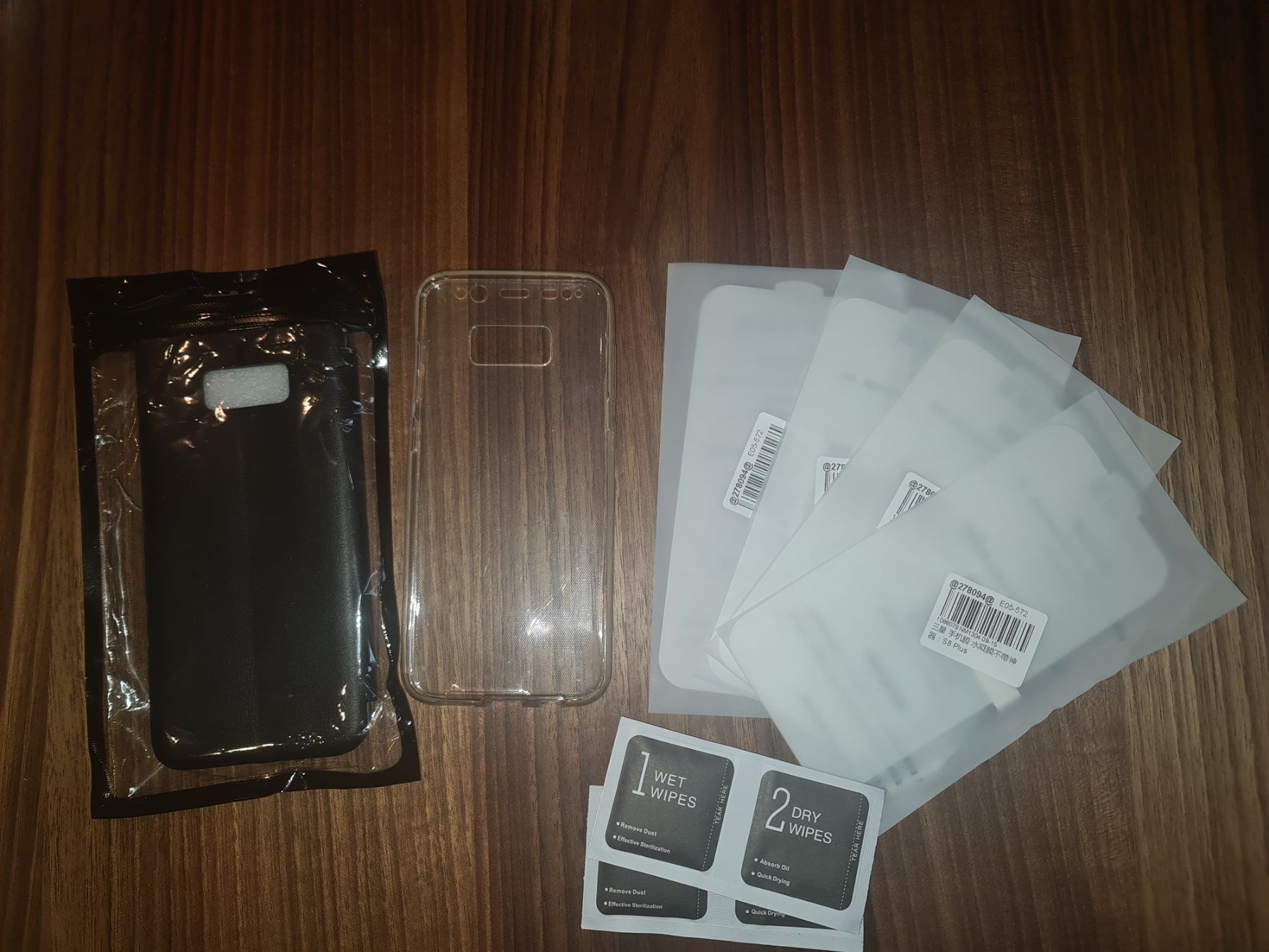 Samsung Handys / Smartphones: Samsung S5+ Zubehör – Neu und originalverpackt aus Opfikon von rockqueen666