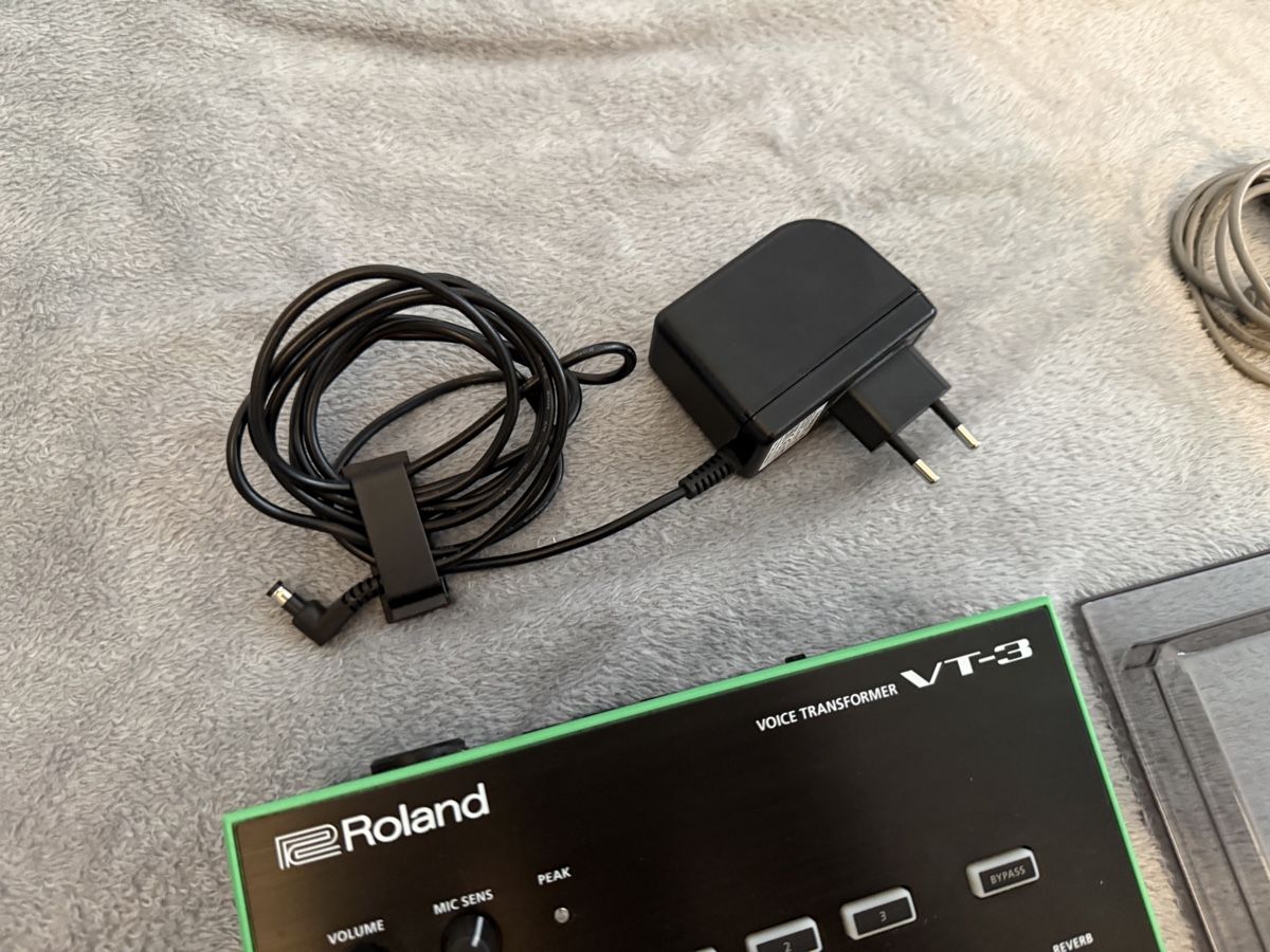 Roland Aufnahmegeräte: Roland VT-3 Voice Transformer - USB Audio Interface – Gebraucht aus Wilen b. Wollerau von TheNordic 4