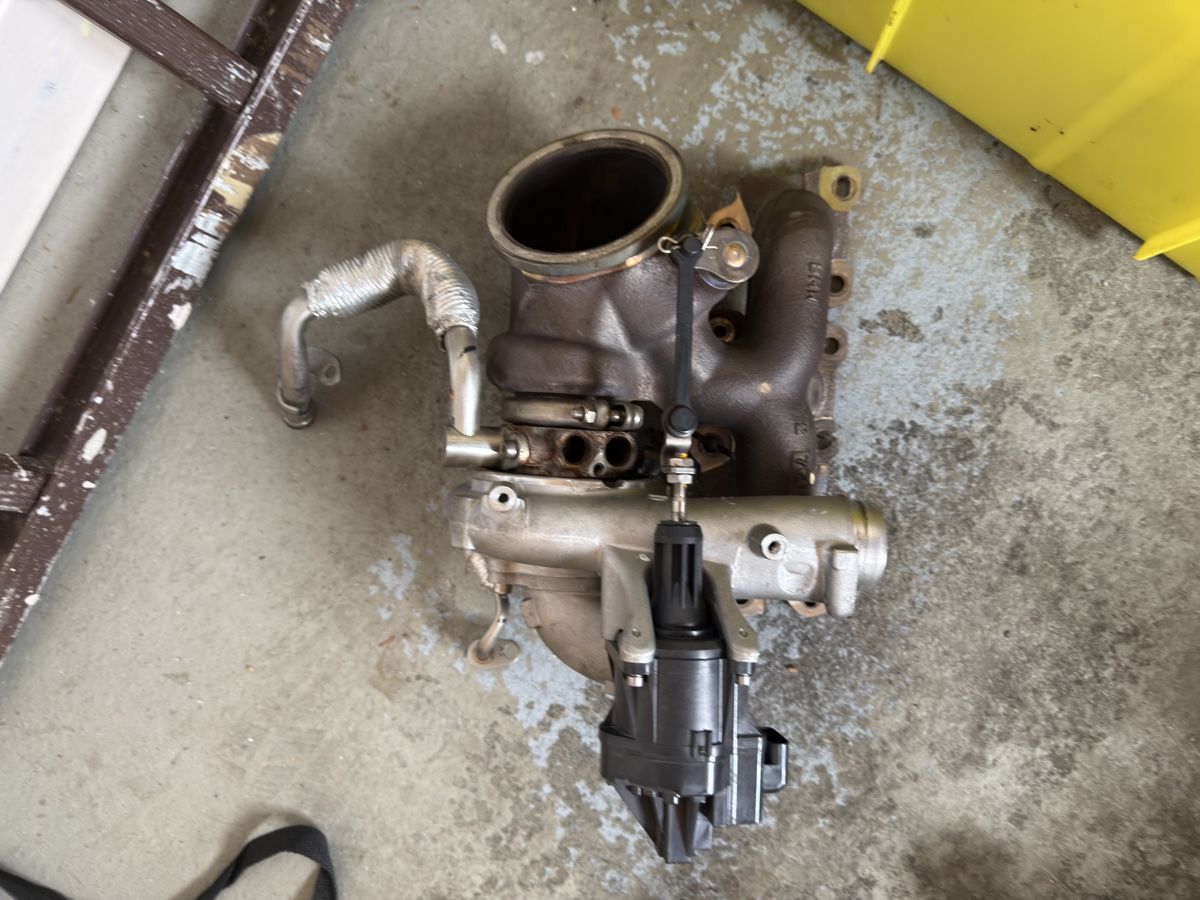 BMW Tutti pezzi di ricambio auto: Bmw s55 turbo – Usato da Gretzenbach venduto da Ghost1236 1