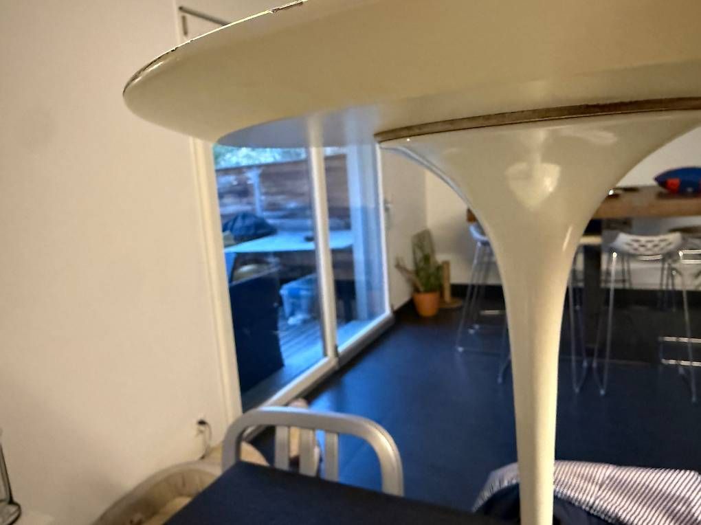 Tische: Table d'appoint Knoll – Gebraucht aus Ecuvillens von VsterVince 2
