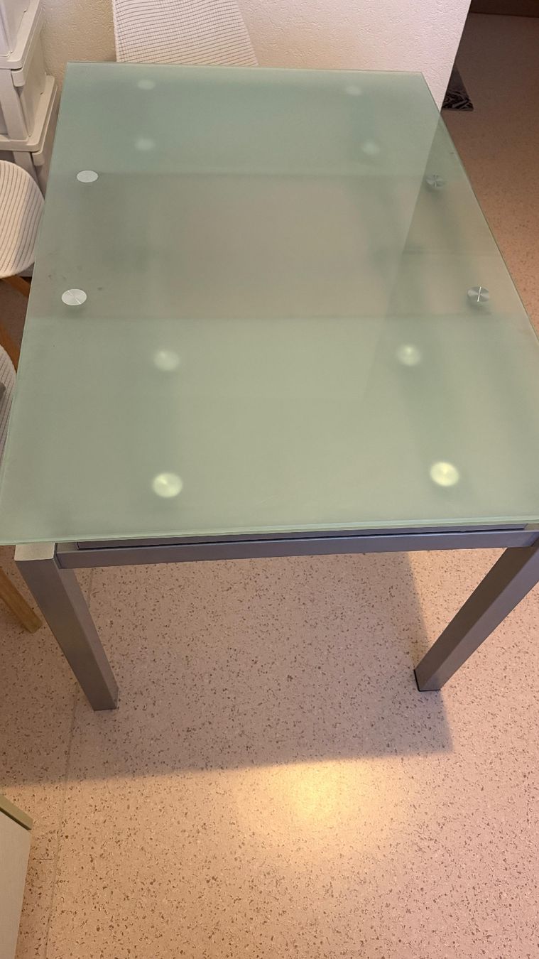 Tavoli: Table à manger – Usato da Delemont venduto da Qam_qy7k