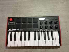 MIDI Keyboard Akai MPK Mini schwarz top Zustand