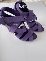 Sandalen Zara lila Wildleder Riemchen Absatz neuwertig