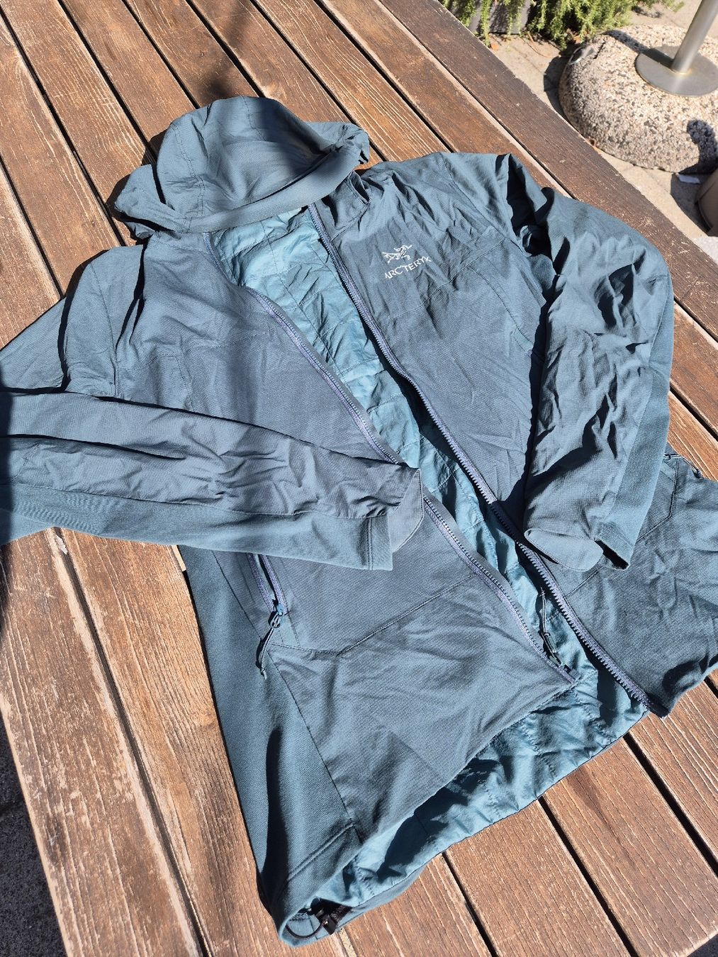 Arcteryx Giacche: Arc'teryx ATOM SL Jacke – Usato da Zürich venduto da Loboso 4