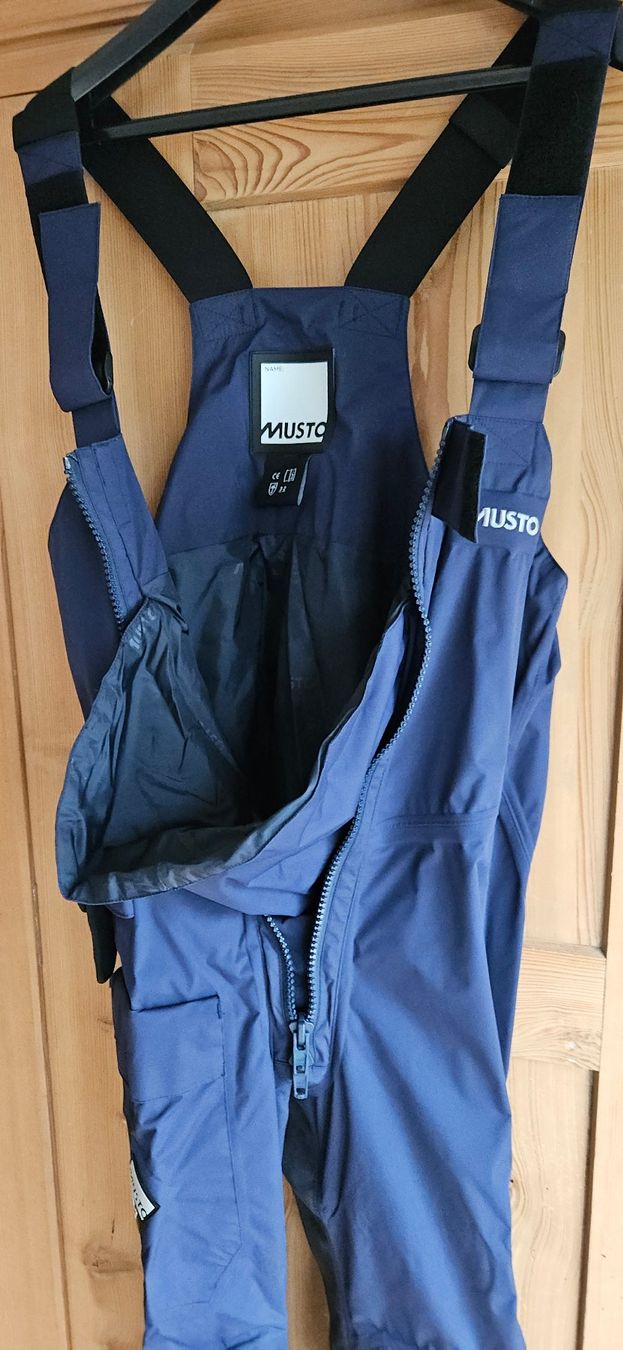 Musto Completi, tute sportive e funzionali: Segelanzug – Usato da Sarnen venduto da sivani01 3