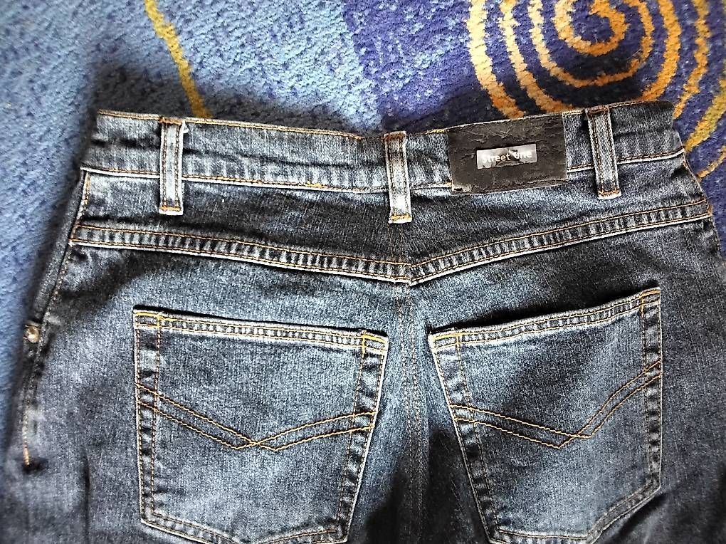Jeans: Damen Paillettenjeans – Usato da Rüti ZH venduto da MartinaWolf 1