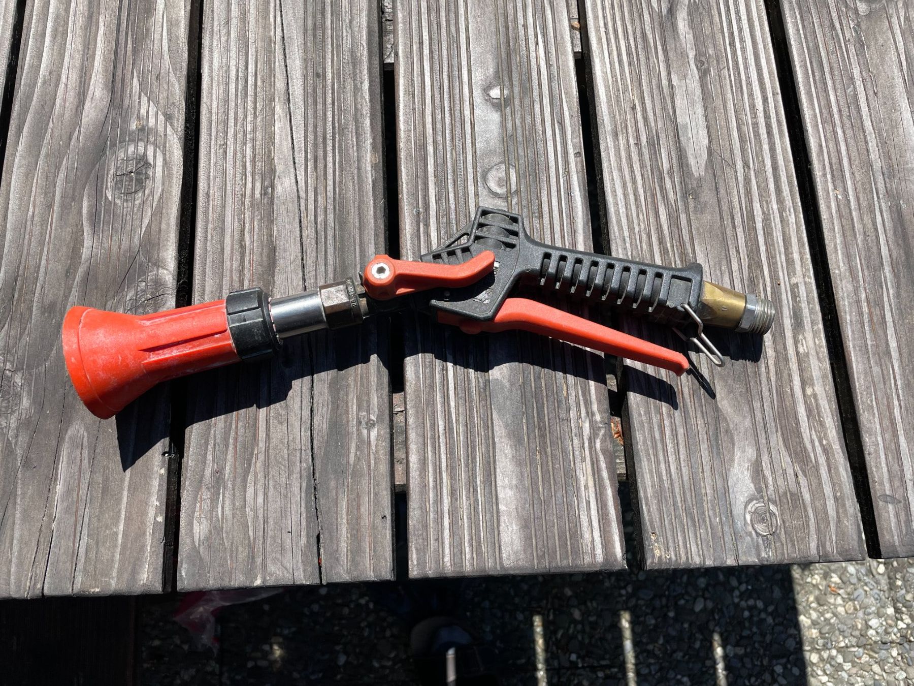 Tutti gli attrezzi: Pistolet pour le traitement de la vigne – Usato da Chessel venduto da gec_fb8v